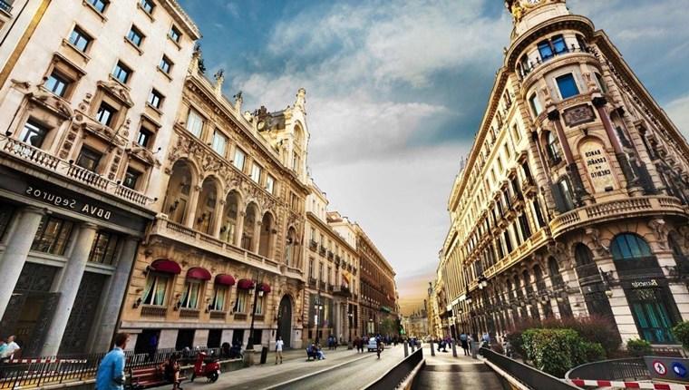 Barcelona'da yeni otel açmak yasaklandı!