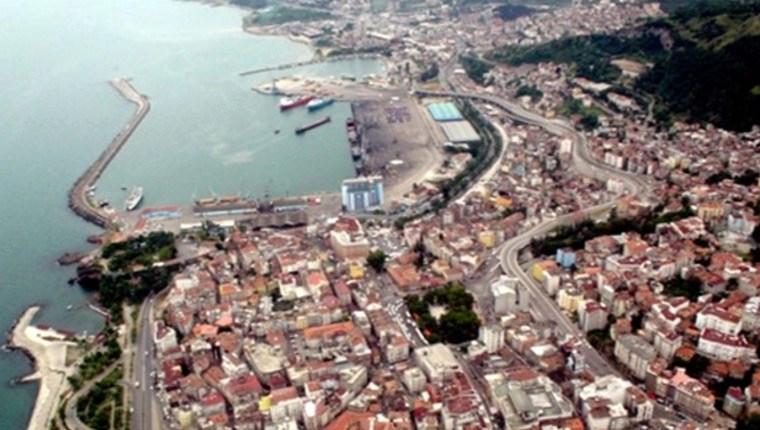 Trabzon'daki riskli alanlar yıkıldı 