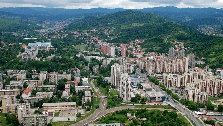 Tuzla'da 4.1 milyon liraya satılık su havuzu ve konut alanı!
