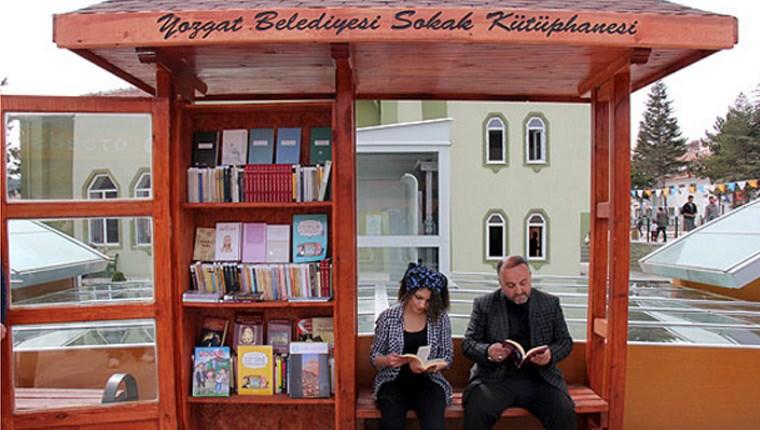 Yozgat'ın iki farklı noktasına sokak kütüphanesi kuruldu 