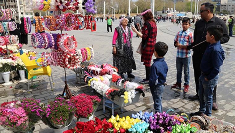 Taksim çiçekçilerine İstiklal Caddesi'nde kalıcı mekan!