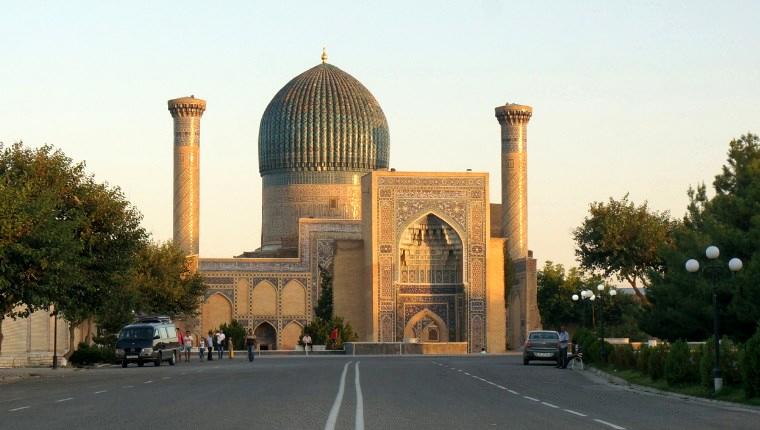 Özbekistan'da 6 bin 400 adetlik konut inşa edilecek 