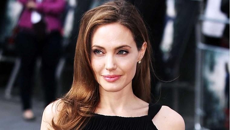 Angelina Jolie, Los Angeles'tan 25 milyon dolara ev aldı