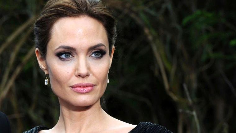 Angelina Jolie, yeni evi için 20 milyon dolar ödeyecek