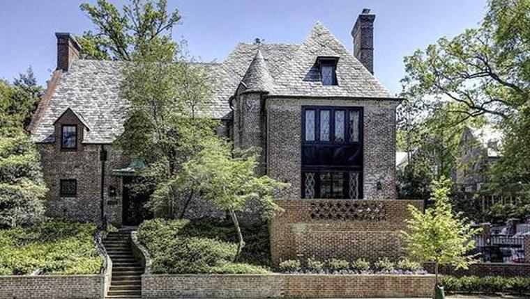 Obama çifti, kiraladıkları evi 8,1 milyon dolara satın aldı 