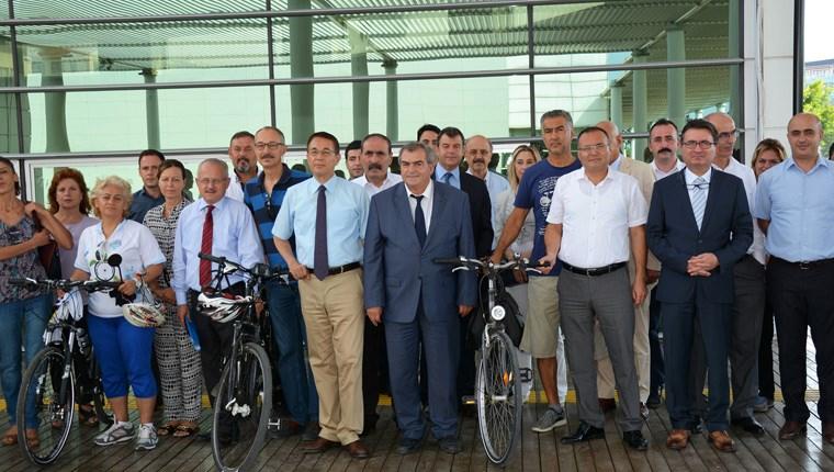 Mersin’de iş yeri ruhsatı alan 45 esnafa bisiklet verildi