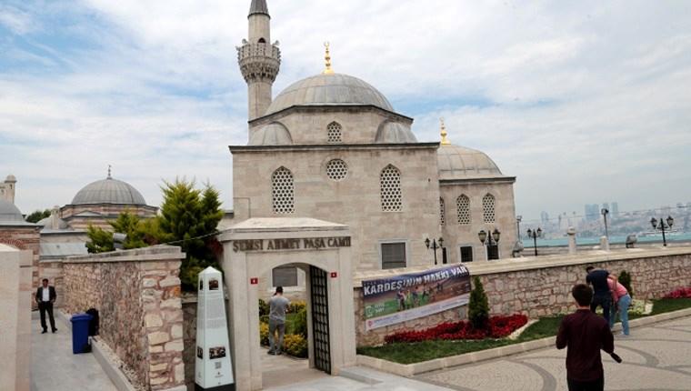 Şemsi Paşa Camisi önündeki yaya yolu çalışması durduruldu 