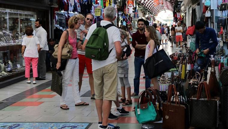 Financial Times: Turistler Türkiye’ye dönüyor!