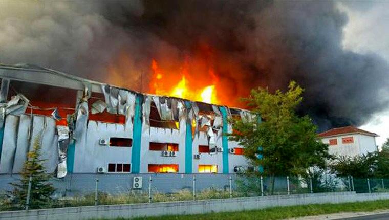 Çerkezköy'de boya fabrikasında büyük yangın!