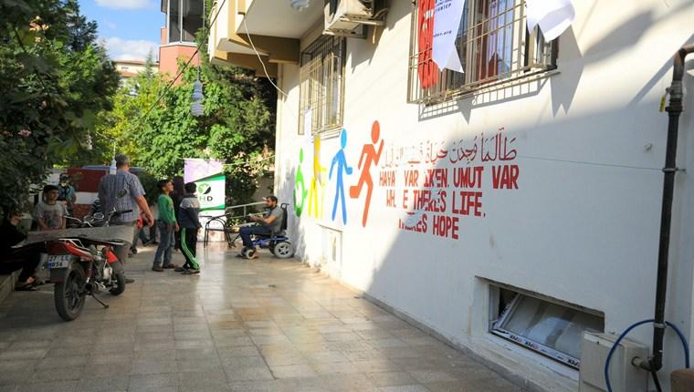 Yaralı Suriyeliler "İyilik Evi"nde ücretsiz konaklıyor