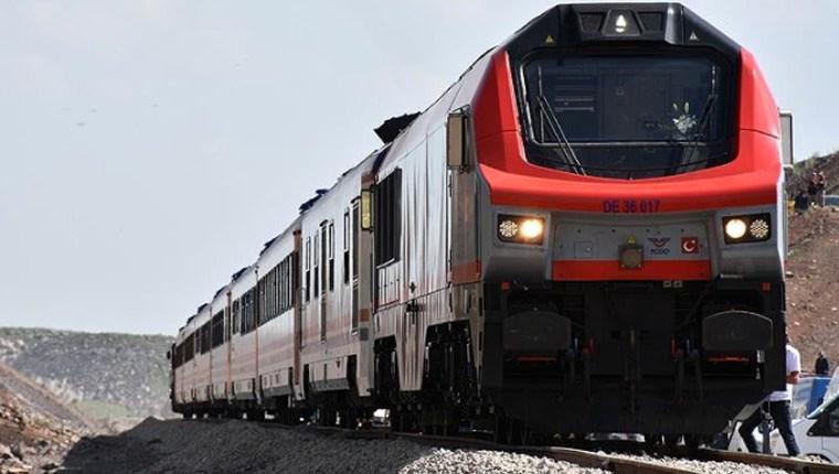 Bakü-Tiflis-Kars demiryolunda ilk yolcu taşımacılığı yapıldı 