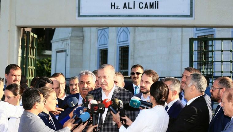 Cumhurbaşkanı Erdoğan, bayram namazını Hz. Ali Camisi'nde kıldı 