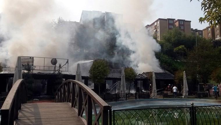 İstanbul Gaziosmanpaşa'da bir kafede yangın çıktı!
