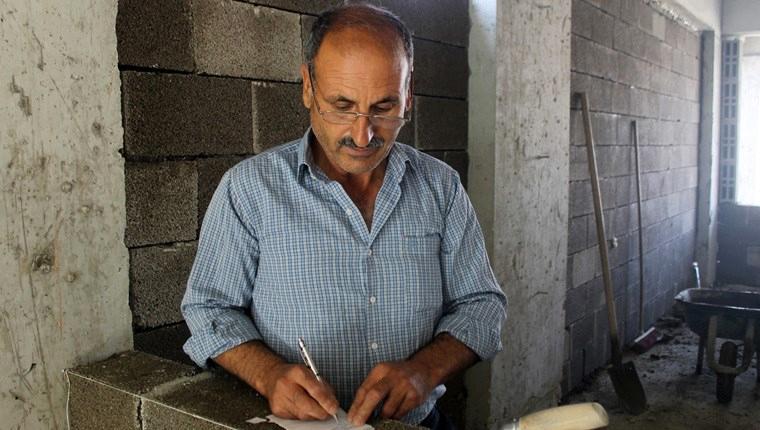 İnşaat işçisi Muhsin Öztopçu, 3 şiir kitabı yazdı