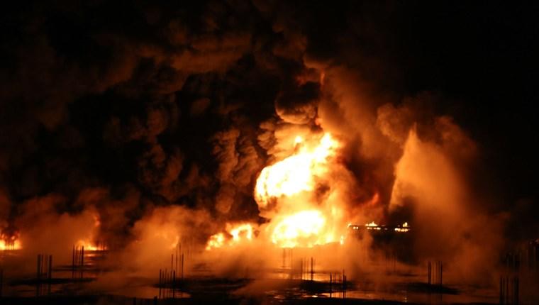 Karaman'da plastik fabrikasında yangın çıktı