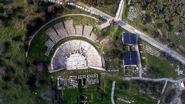 İzmir Torbalı'da 2 bin yıllık oda mezarlar bulundu 