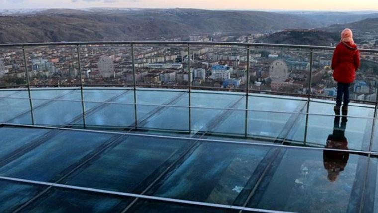 Çankırı'daki cam seyir terası eşsiz manzara sunuyor 