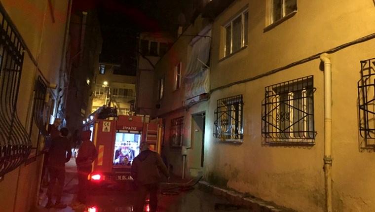 Bursa’da iki katlı binada yangın çıktı