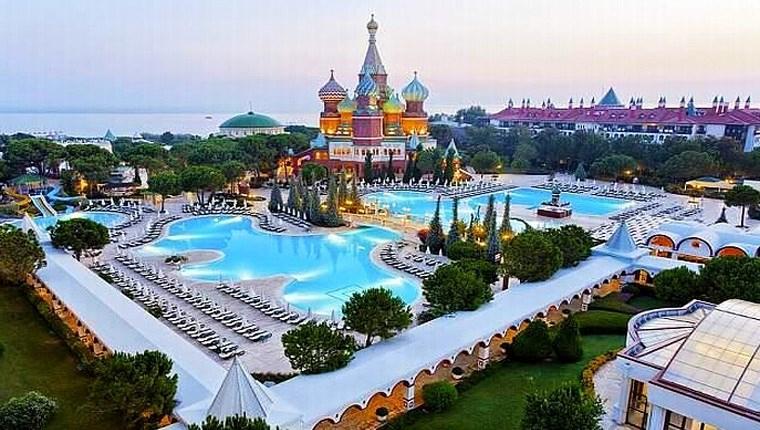 Pegas Touristi, Topkapı ve Kremlin Palace otellerini kiraladı