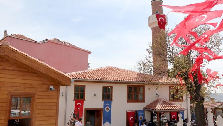 Beyoğlu'ndaki Hacı Hüsrev Camisi ibadete açıldı 