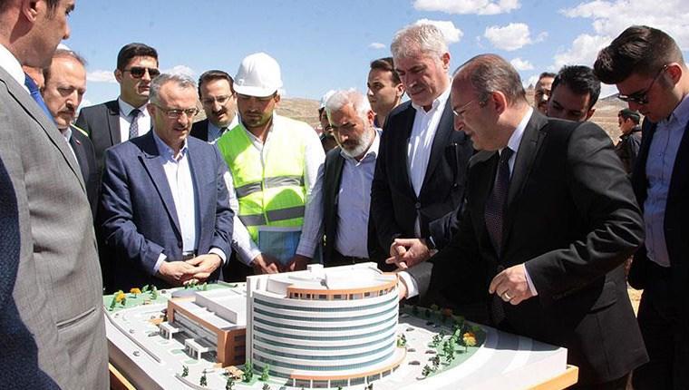 Bakan Ağbal, Bayburt Devlet Hastanesi'nin inşaatını inceledi