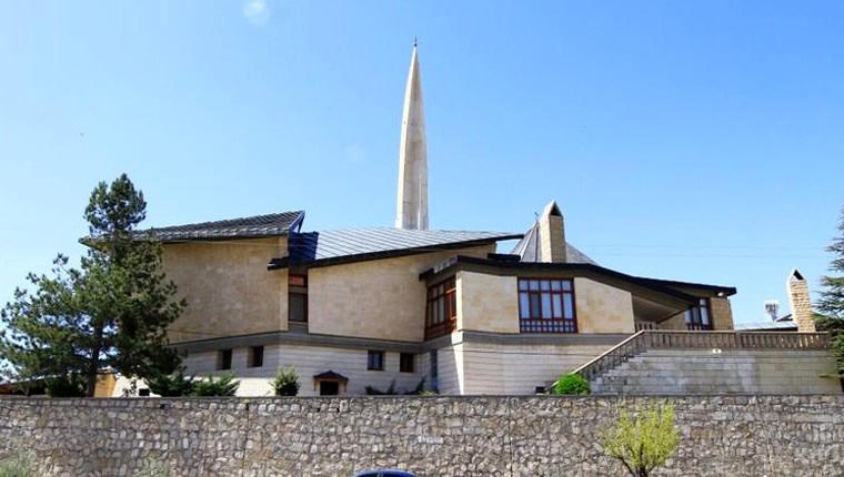 Malatya'daki Beşgen cami mimarisiyle dikkat çekiyor