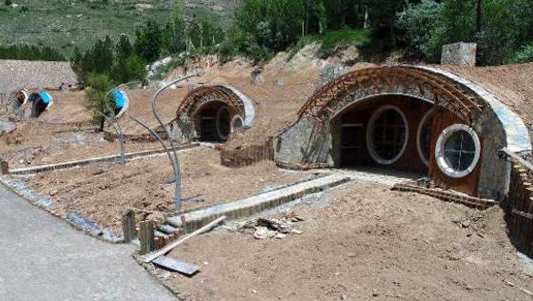 Sivas'ta 'Hobbit köyü' yükseliyor