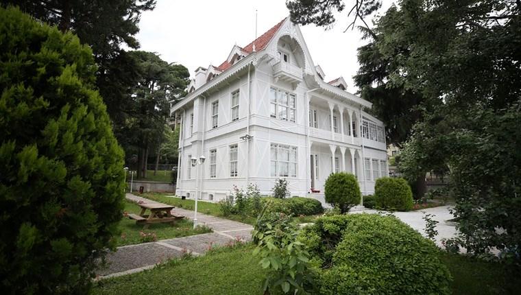 Atatürk Evi Müzesi'nin tapusu sergileniyor