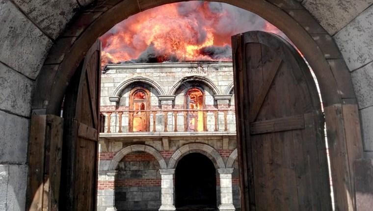 Beykoz'daki tarihi kundura fabrikasında yangın! 