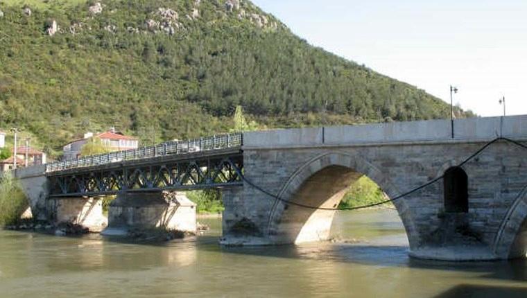 Sakarya'ya 65 metrelik yeni köprü inşa ediliyor