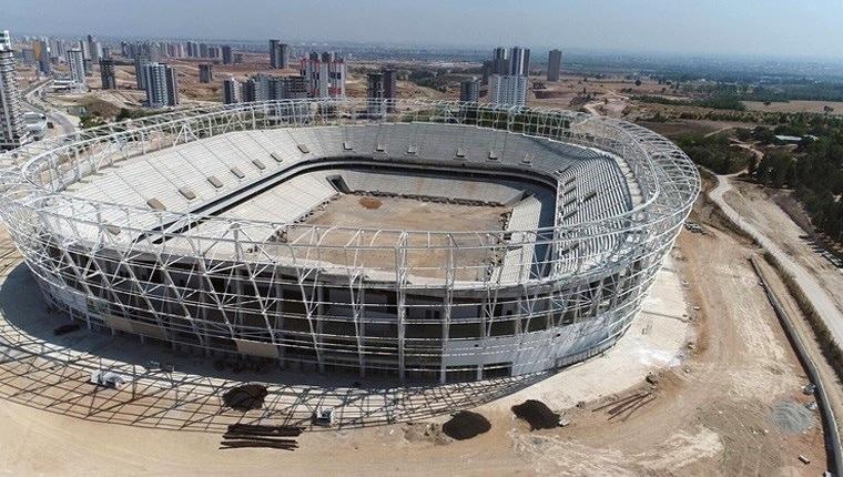 Adana'da yeni stadın inşaatı sürüyor