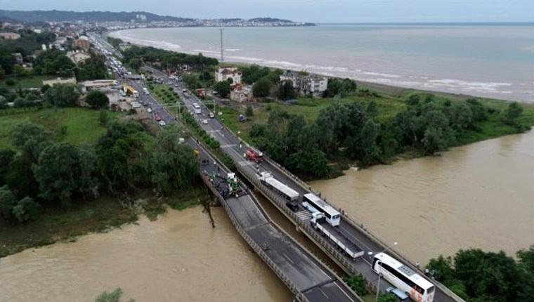 Ordu'daki selde yıkılan Cevizdere Köprüsü ulaşıma açılıyor
