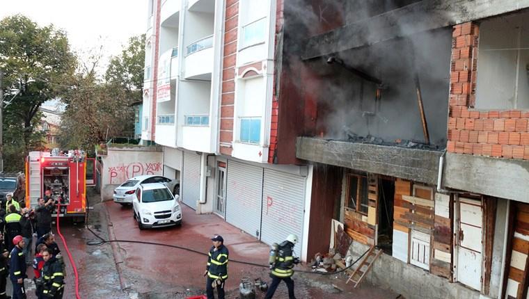 Kocaeli'de inşaat halindeki binada yangın