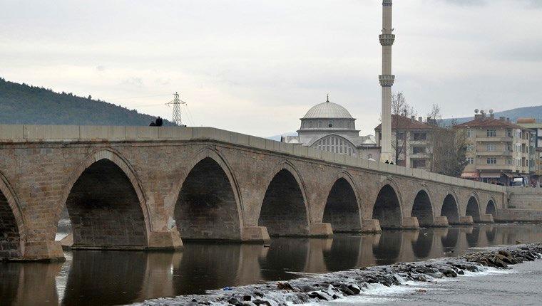 Çorum'daki 5 asırlık Koyunbaba Köprüsü restore edildi 
