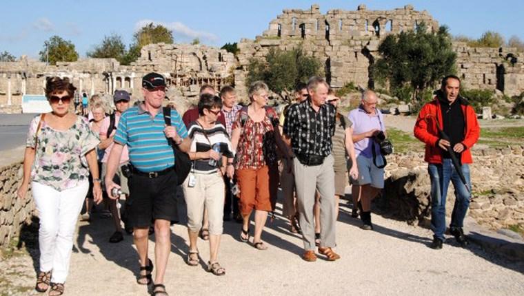 Türkiye 11 ayda 43 milyon turiste ev sahipliği yaptı