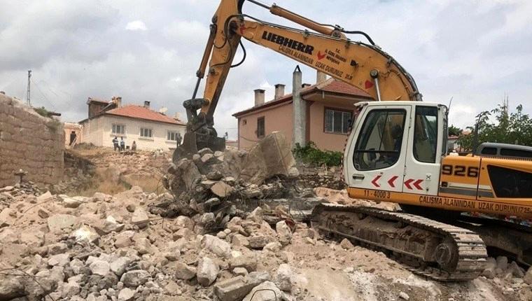 Nevşehir'de  köylerde bulunan 16 metruk bina yıkıldı