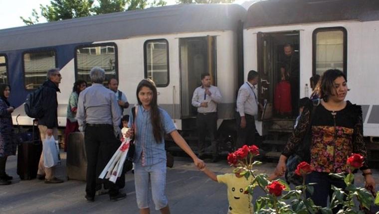 Tahran-Van yolcu tren seferi tekrar başladı