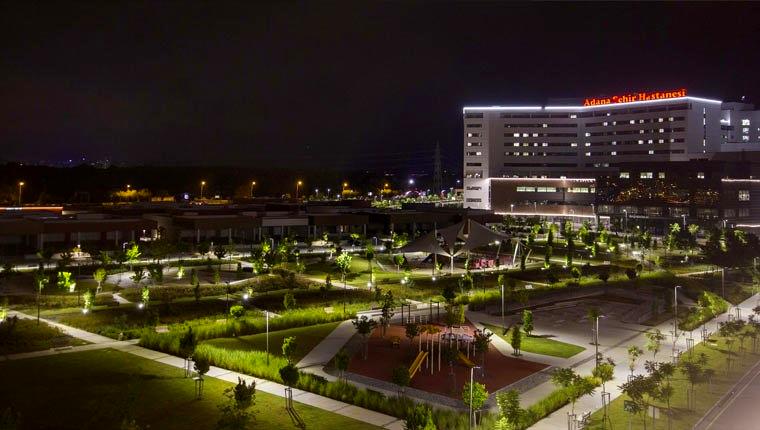 Adana Şehir Hastanesi 'güneş' ile aydınlanıyor