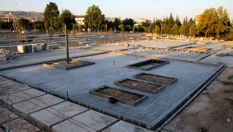 Eski emniyet binasının "Millet Bahçesi"ne dönüşümü sürüyor