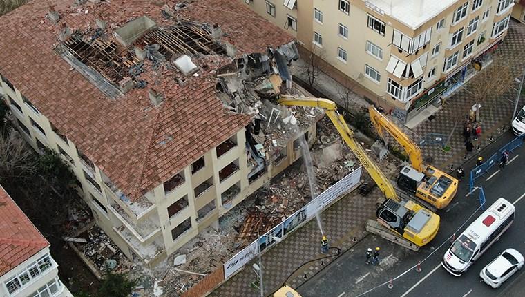Büyükçekmece’de kentsel dönüşüm kapsamında 4 bina yıkıldı