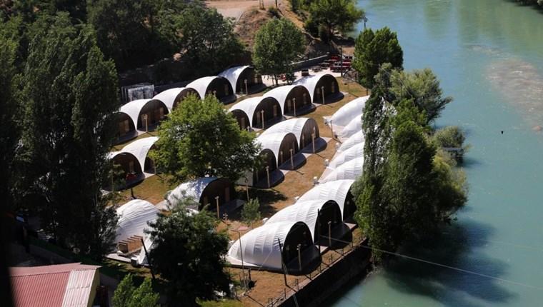 Türkiye'nin ilk çadır kamp oteli sağlıkçılara tahsis edildi