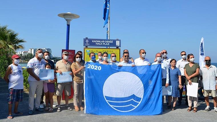 Kuşadası’nda 26 plaj "mavi bayraklı" oldu