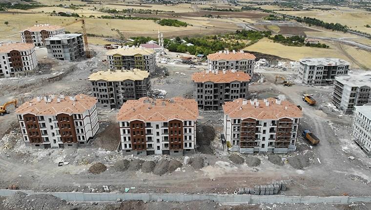 Elazığ'da hem yıkımlar hem de yapımlar devam ediyor