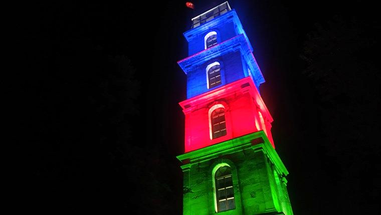 Tophane Saat Kulesi, Azerbaycan'ın renklerine büründü