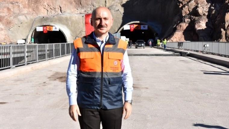 Bakan Karaismailoğlu, Yüksekova'daki tünel şantiyesini inceledi
