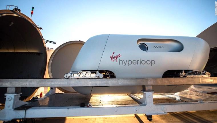 Virgin Hyperloop, yolcu dolu kapsülle sürüş yaptı!