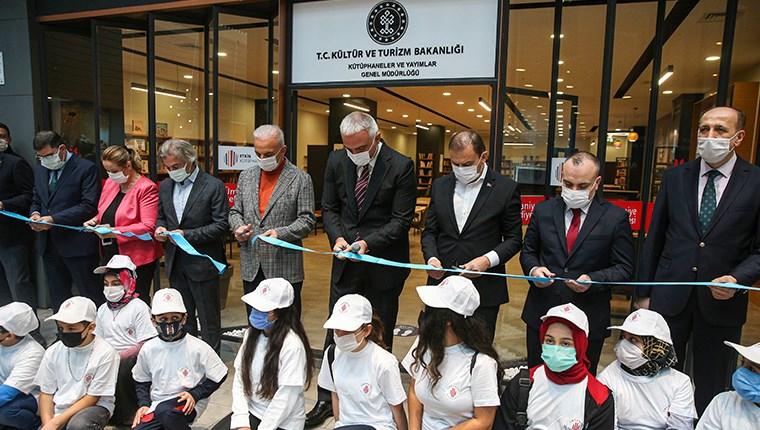 Türkiye'nin 4. AVM kütüphanesi İstanbul'da açıldı