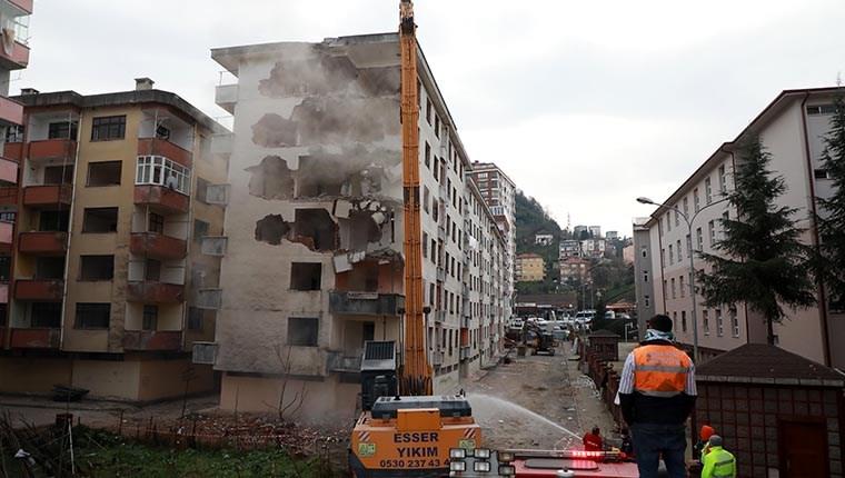 Rize'deki "Pisa Kuleleri" için yıkım süreci başladı