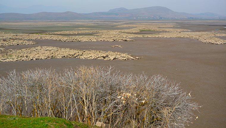 Tahtaköprü Barajı'nda sular çekildi, arkeolojik alan ortaya çıktı