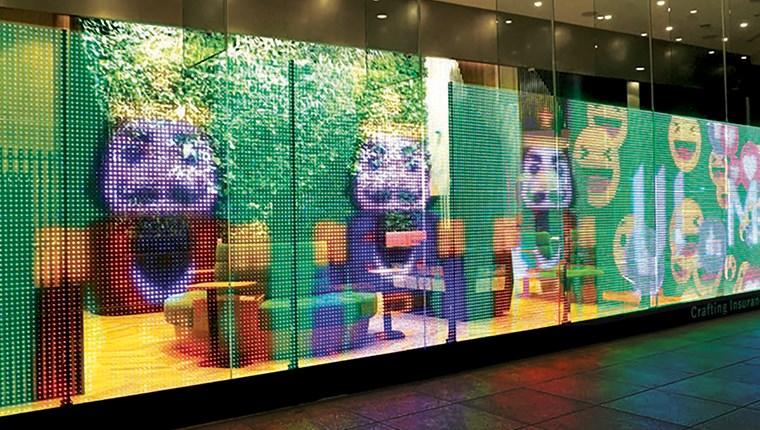 LG Transparan Led Ekran, kaliteli görüntü vadediyor